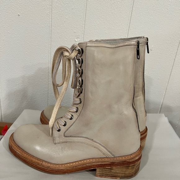 NWT Free People Santa Fe Lace-up Boots distressed combat round toe boots - Picture 6 of 11